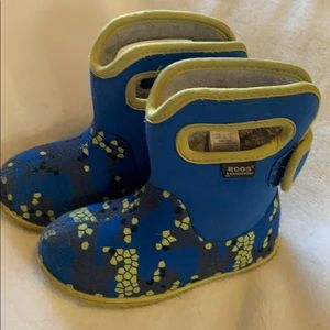 Baby boy/ toddler Bogs winter boots